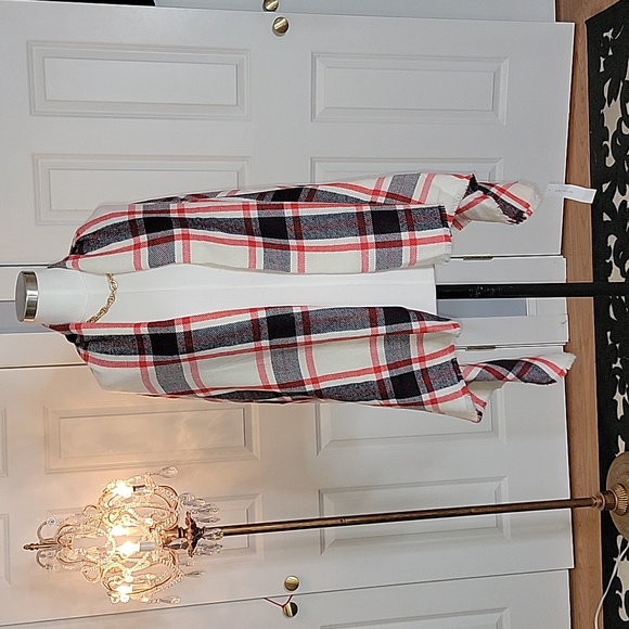 NWT Ann Taylor 60" x 62" Blanket Scarf - Picture 1 of 9